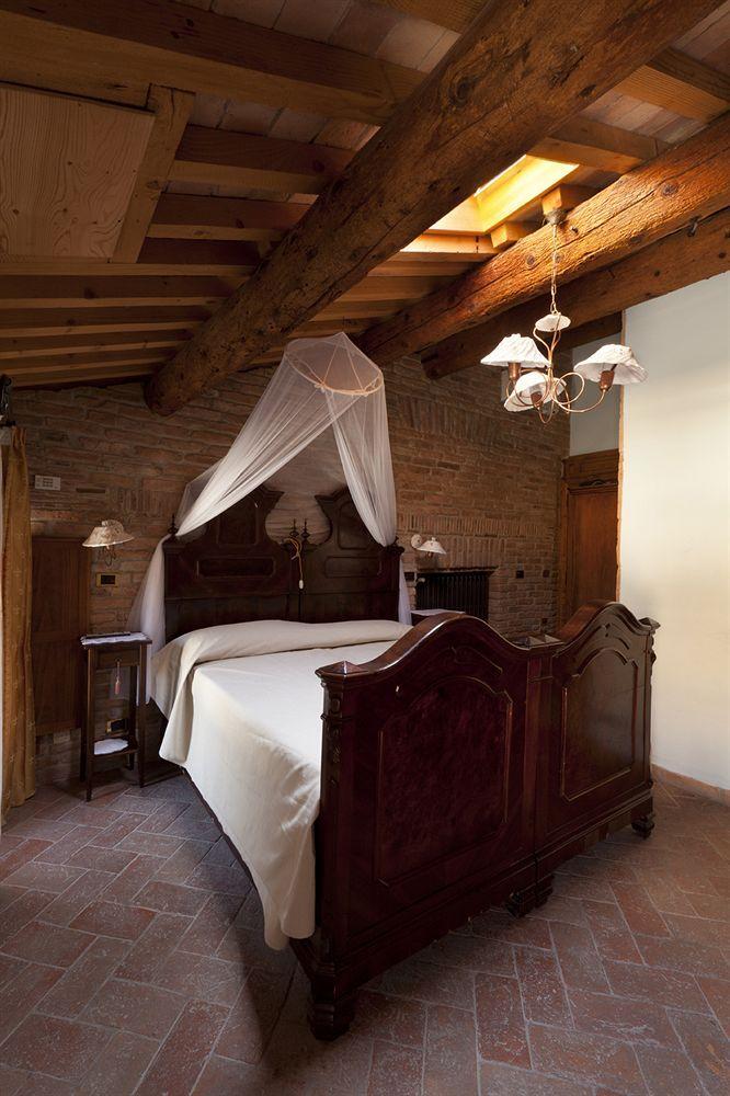 Hotel Corte Arcangeli 3*